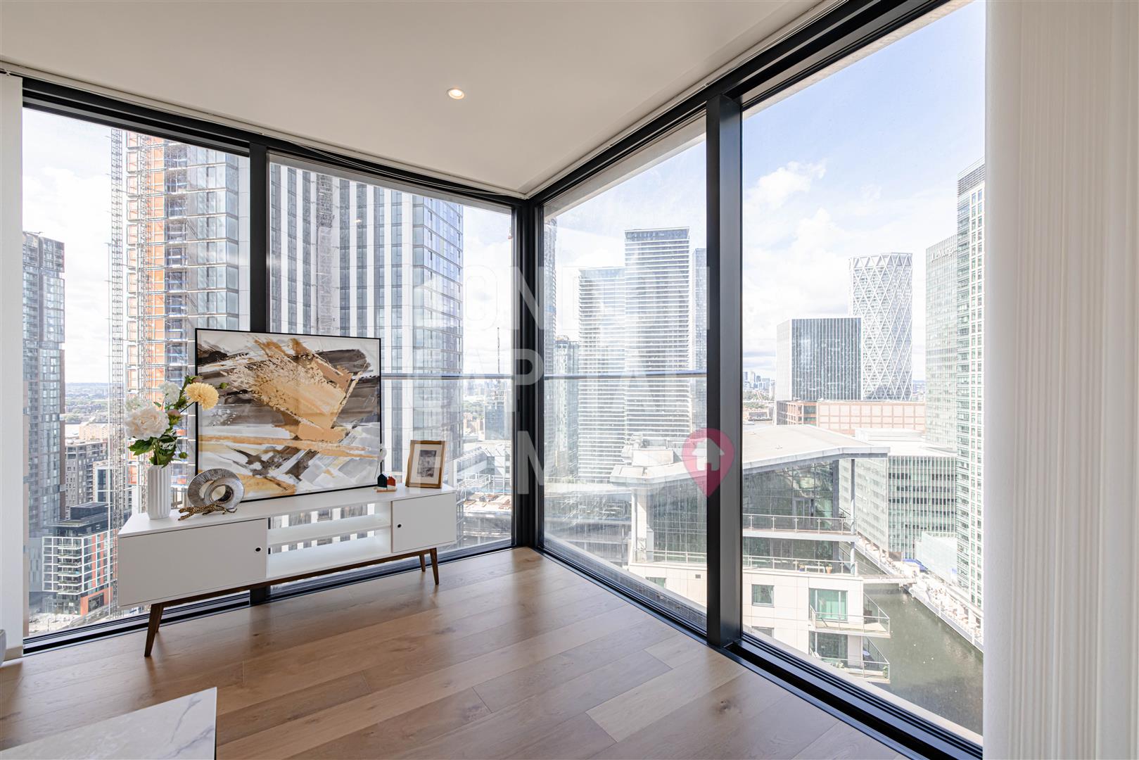 2 bed property in Hampton Tower, Marsh Wall, London